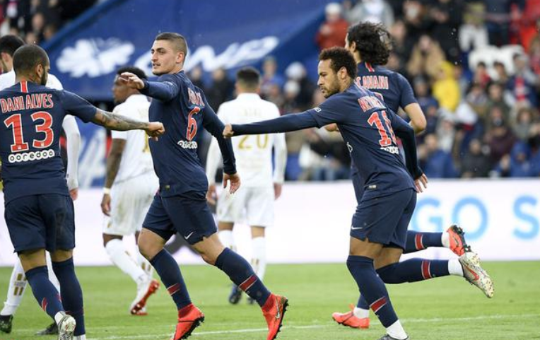  斯特拉斯堡绝杀扳平巴黎，法甲卫冕冠军遭遇顽强阻击